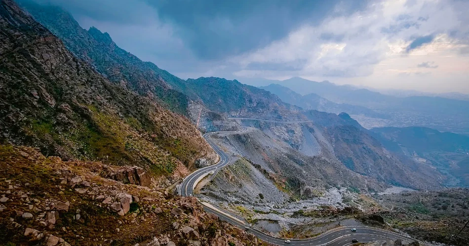 A Guide to the Al Hada Mountain Road